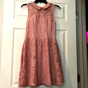 WORN ONCE JUNIORS PINK SLEEVELESS KNEE LENGTH DRESS : SIZE MEDIUM